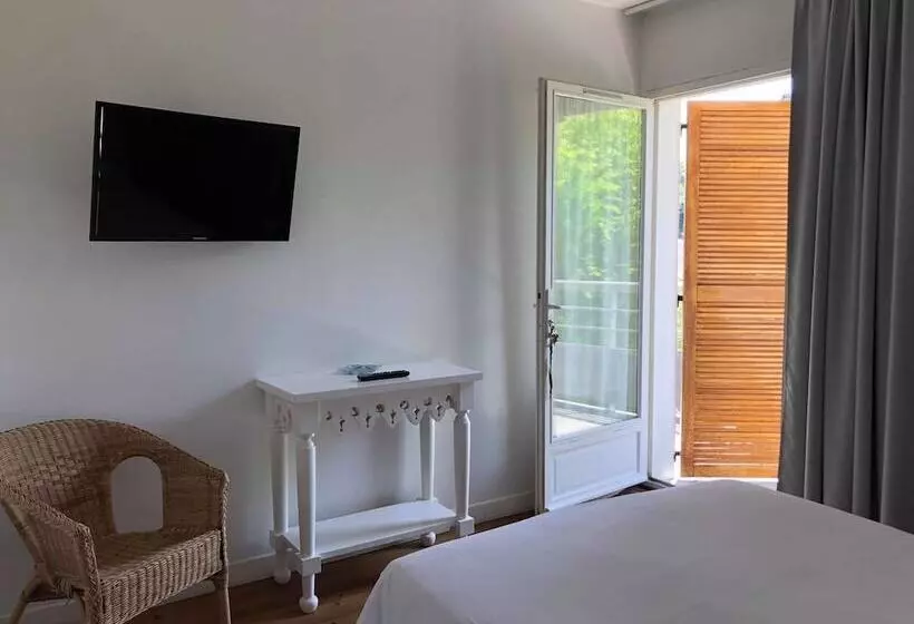 ホテル Le Pavillon Bleu