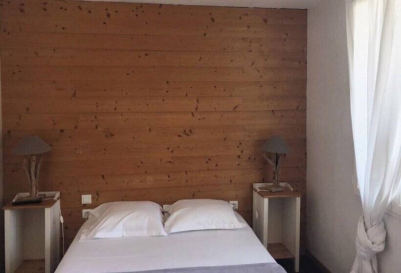 ホテル Le Pavillon Bleu