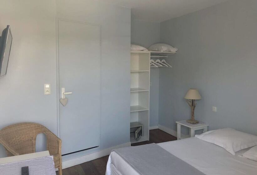 ホテル Le Pavillon Bleu