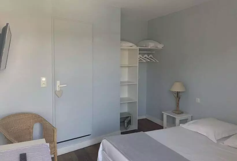 ホテル Le Pavillon Bleu