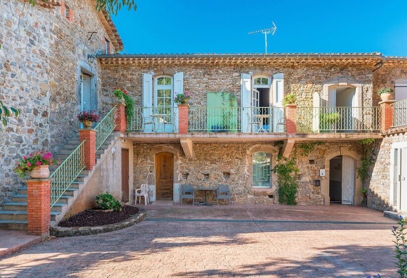 ホテル Le Pradinas