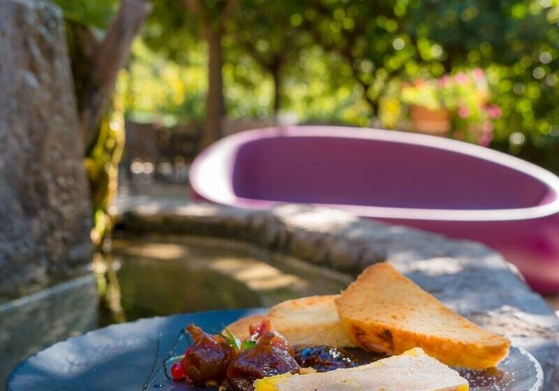 ホテル Le Pradinas