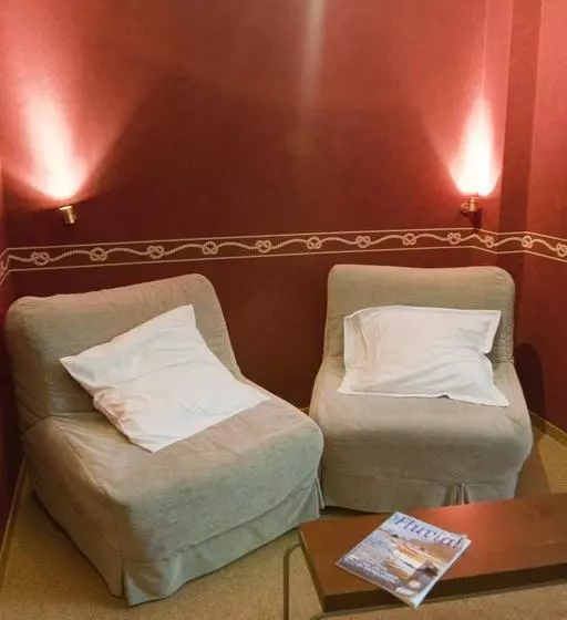 Hotelli Le Relais Du Canalou
