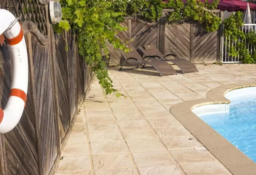Hotelli Le Relais Du Canalou