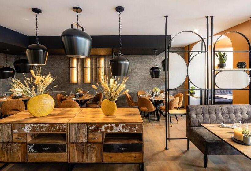 ホテル Logis Hôtel Lbb   Les 2 Lacs