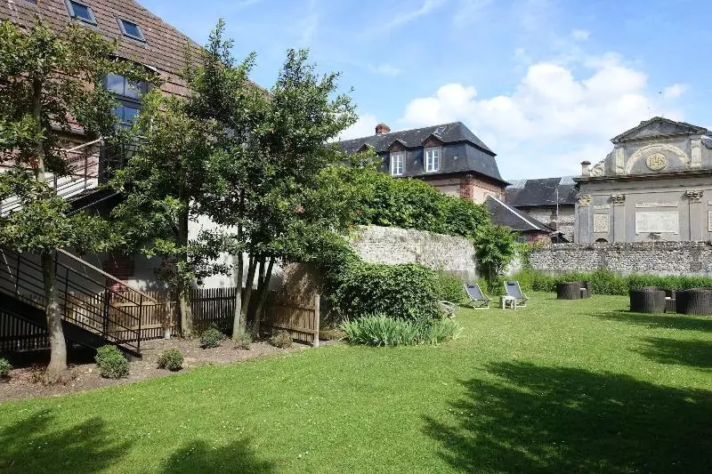 هتل Les Maisons De Lea, A Member Of Radisson Individuals