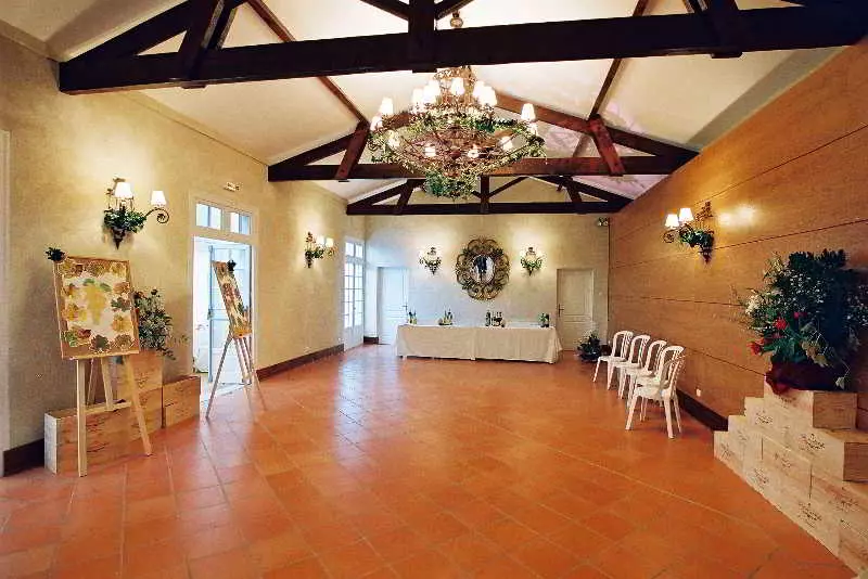 هتل Relais Du Château D Arche, The Originals Relais