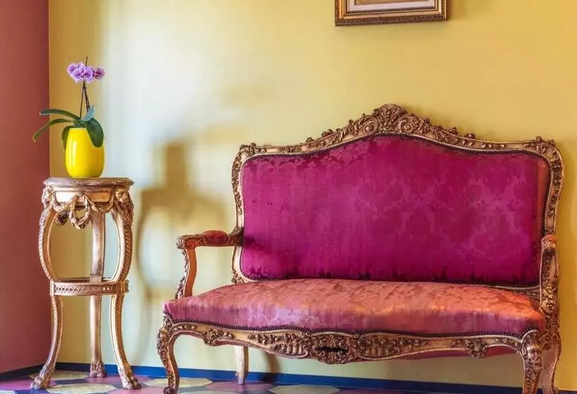 هتل Rossi Hôtel