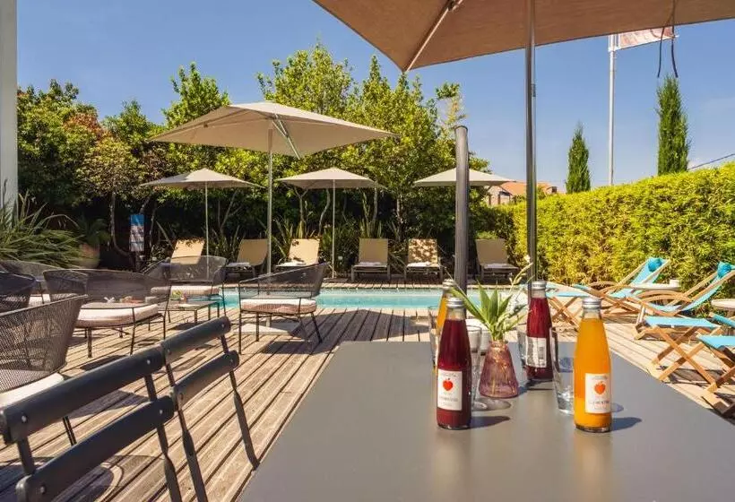 هتل Rossi Hôtel