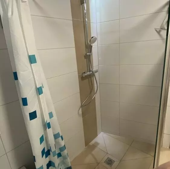 Hotelli Aaron Privatunterkunft
