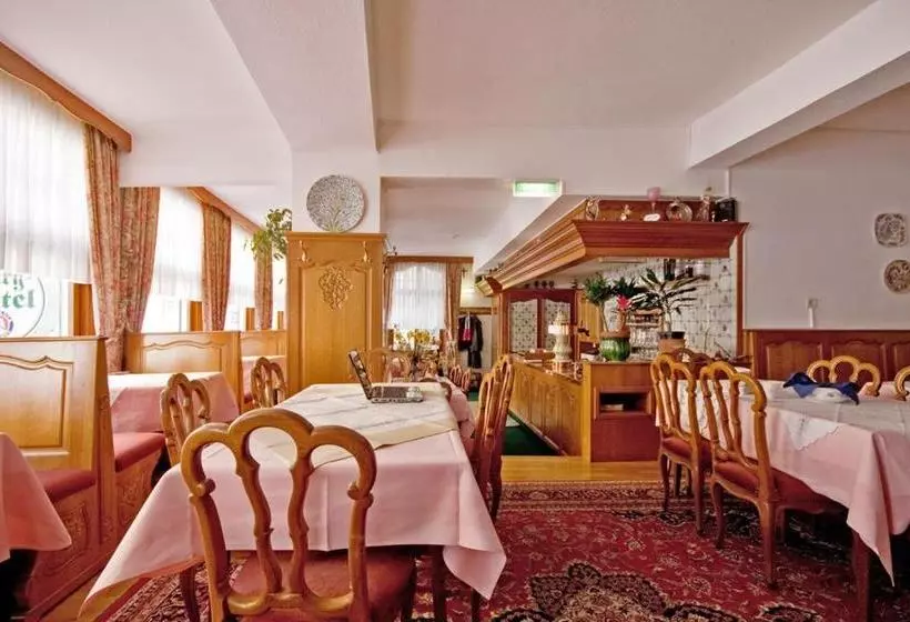 Hotelli Burg