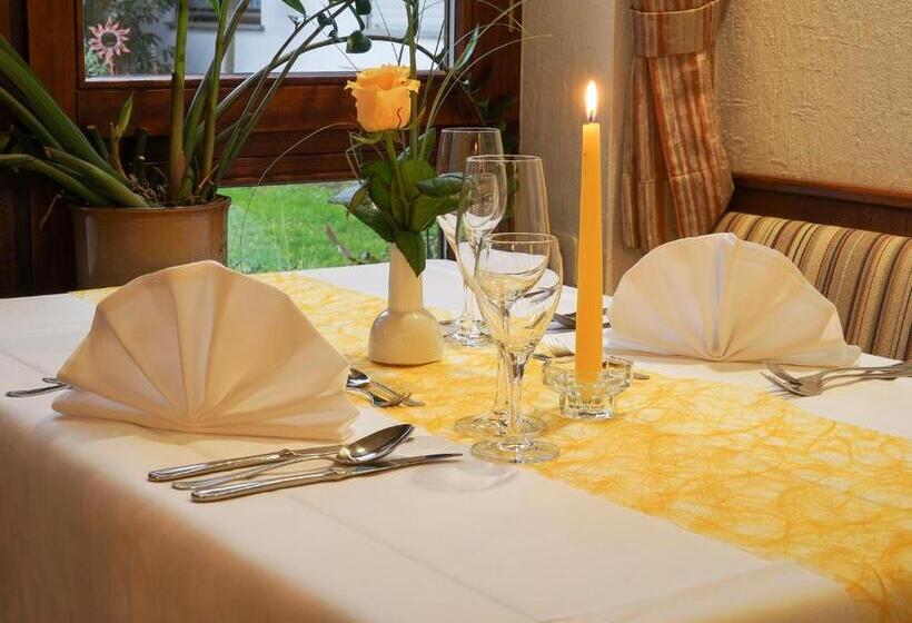 ホテル Gasthof Zum Biber