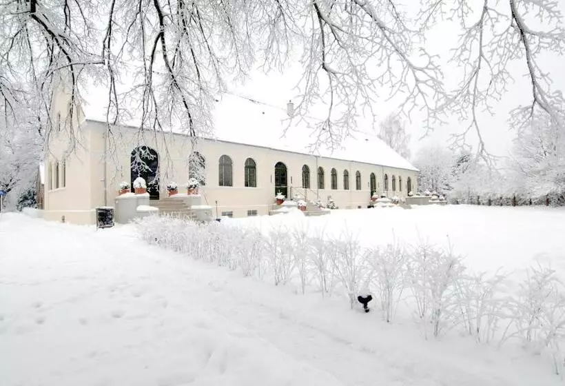 ホテル Kavaliershaus Schloß Blücher Am Finckenersee