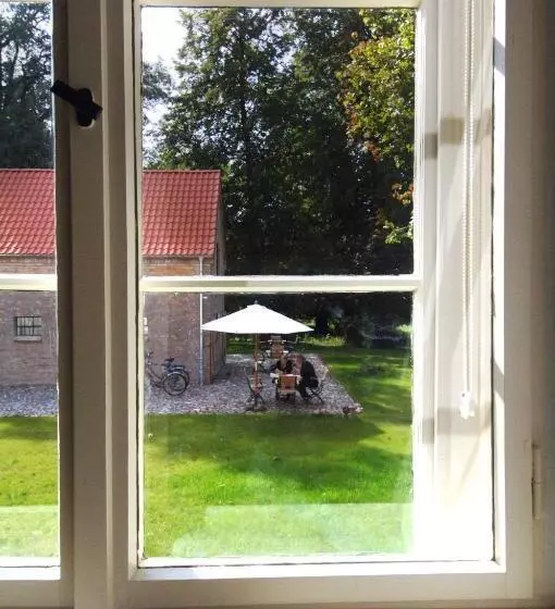 ホテル Kavaliershaus Schloß Blücher Am Finckenersee