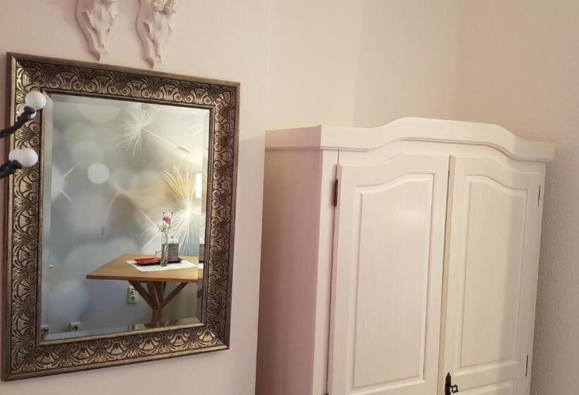 Отель Landhaus Heidekrug