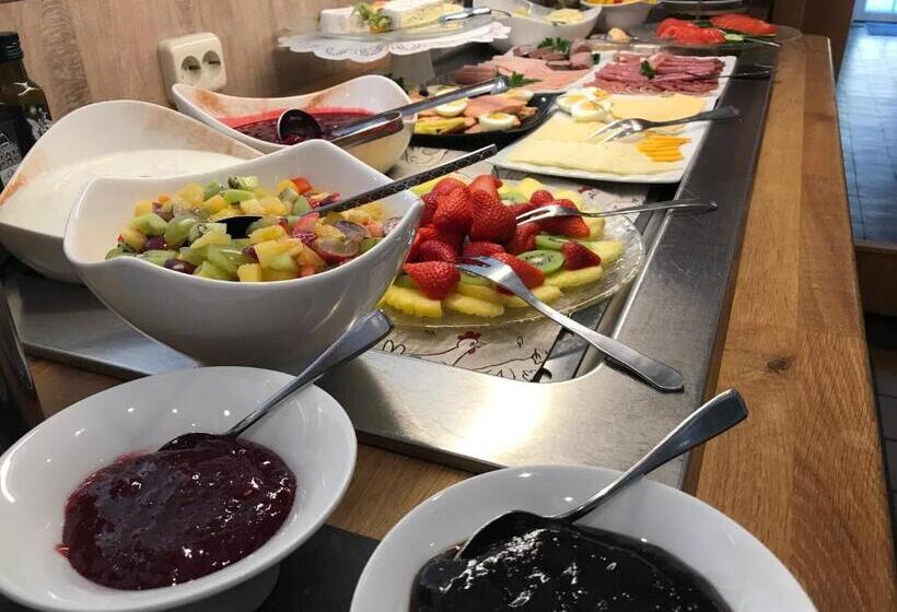 Отель Landhaus Heidekrug