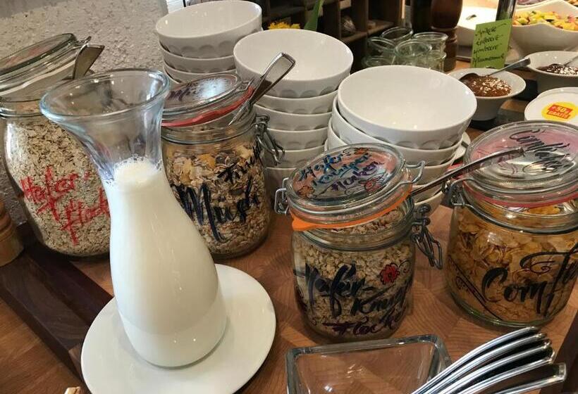 Отель Landhaus Heidekrug