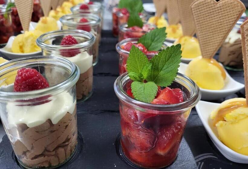 Отель Landhaus Heidekrug