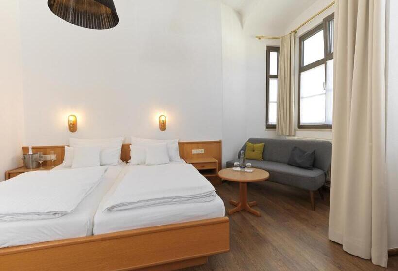 Lodner Hotel Drei Mohren