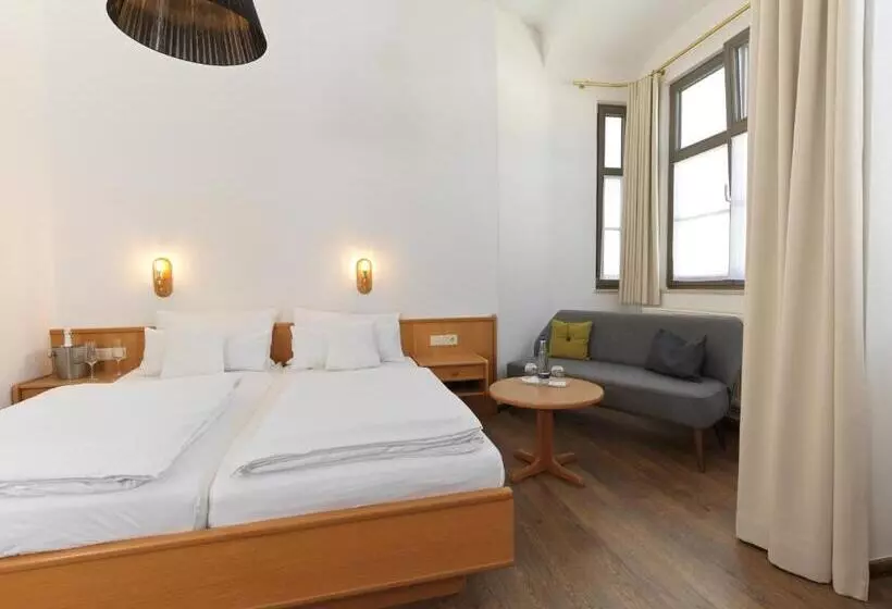 Lodner Hotel Drei Mohren