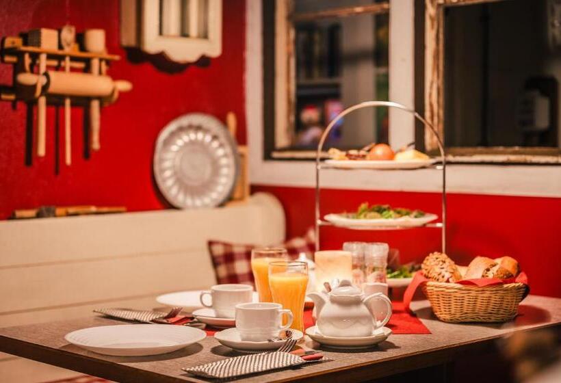 Отель Oma's Küche & Quartier