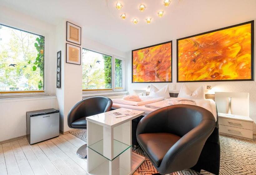 Отель Oma's Küche & Quartier