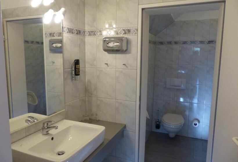 בית מלון כפרי Strand