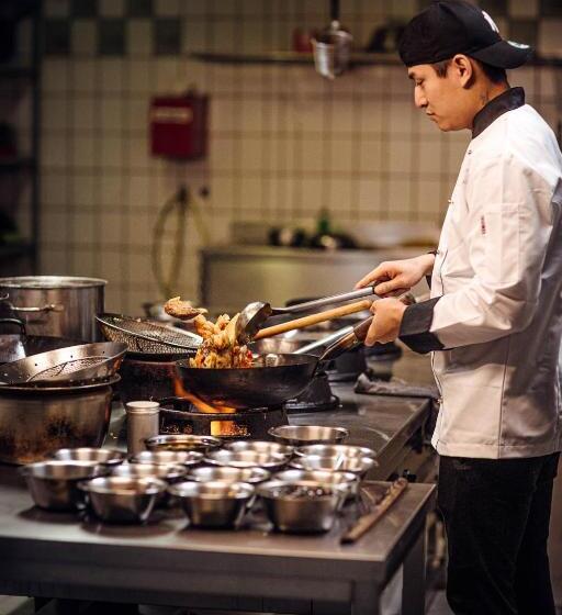 Отель Und Restaurant Peking