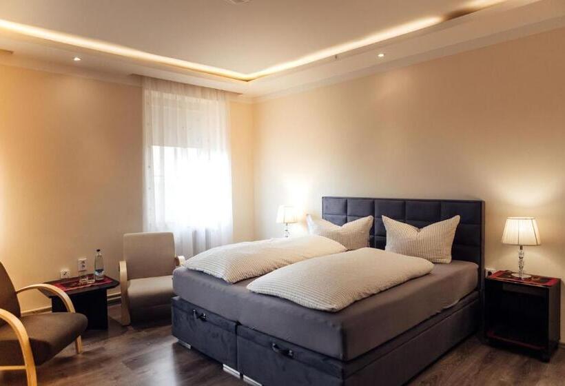 Отель Und Restaurant Peking