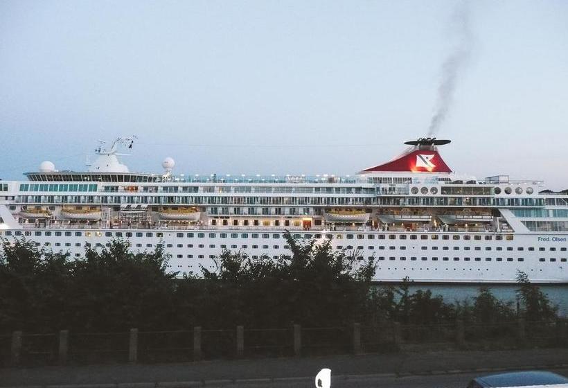 Отель Waffenschmiede