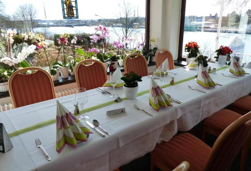 Отель Waffenschmiede