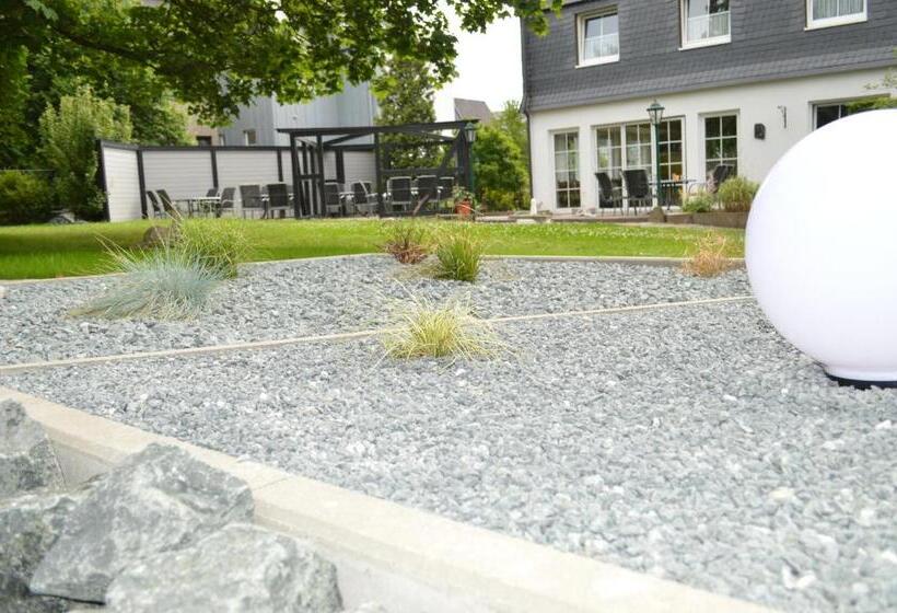 هتل Zum Kreuzberg