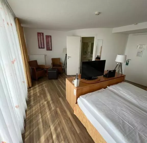 Nordseehotel Benser Hof Am Hafen