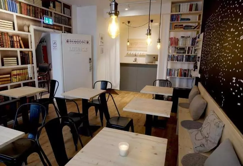 Old Kings Design Hostel