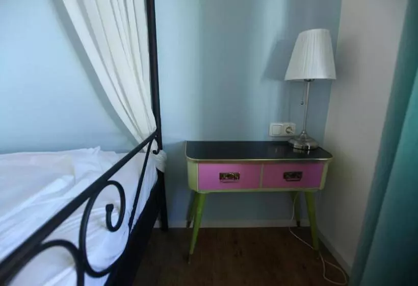 Old Kings Design Hostel