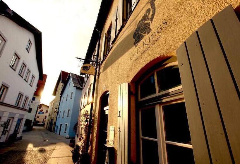 Old Kings Design Hostel