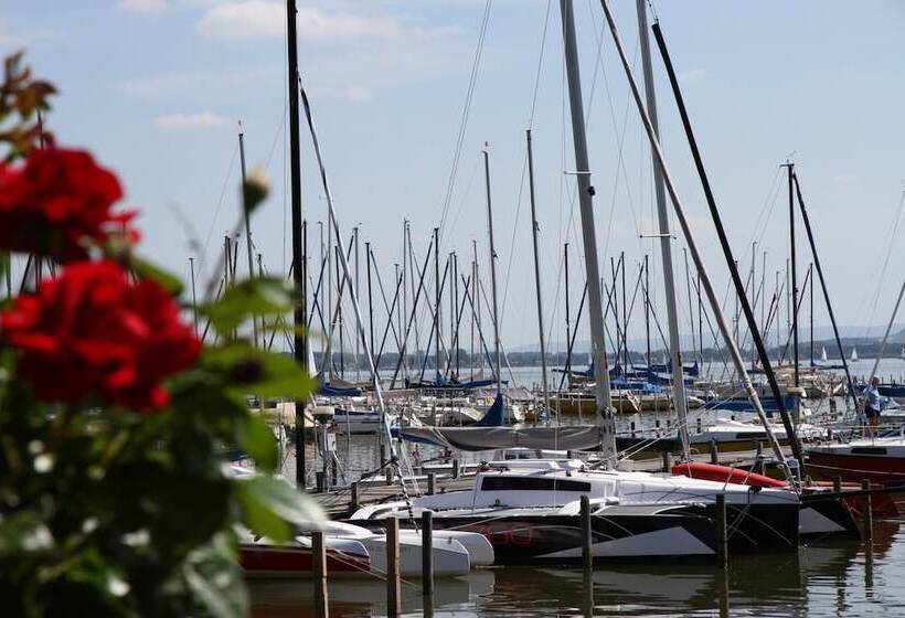 Strandhotel Weißer Berg