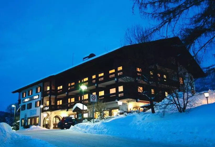 ホテル Haus Falkenstein