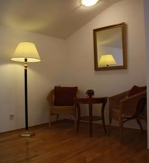ホテル Haus Falkenstein