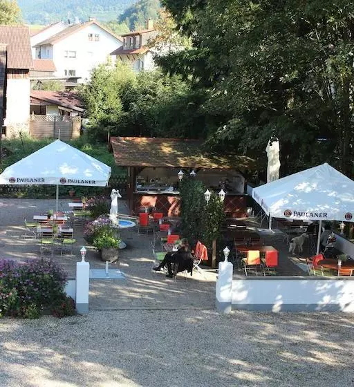 هتل Gasthaus Zur Linde