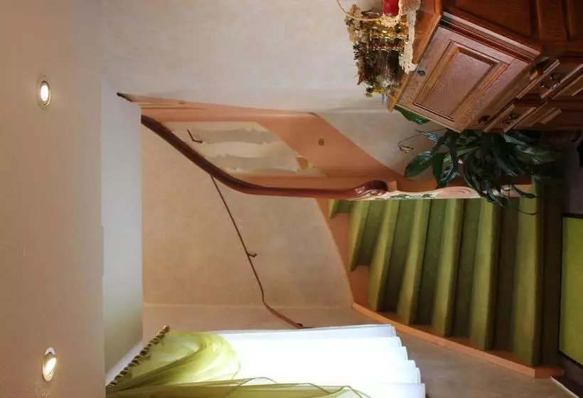 هتل Gasthaus Zur Linde