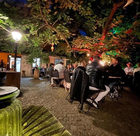 Отель Gasthof Zum Storch