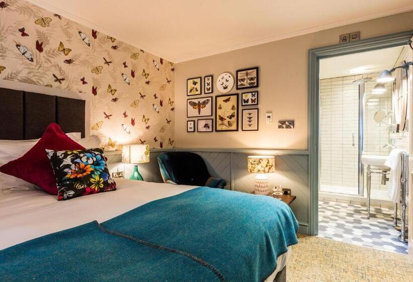 호텔 Hand And Spear