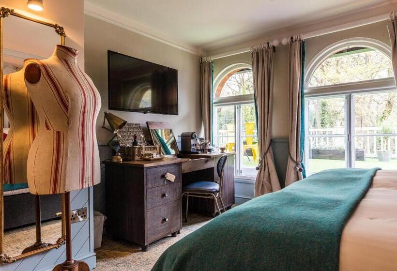 호텔 Hand And Spear