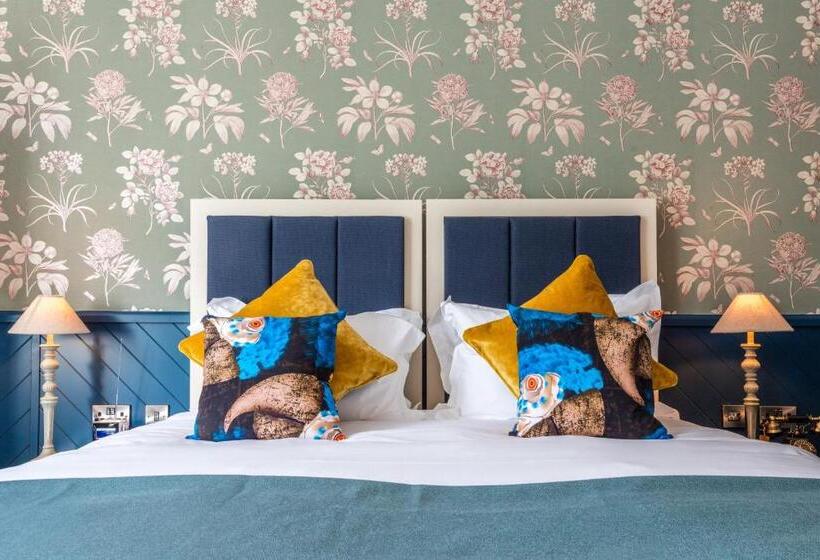 호텔 Hand And Spear