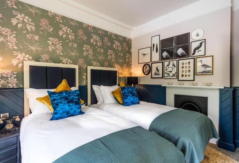 호텔 Hand And Spear