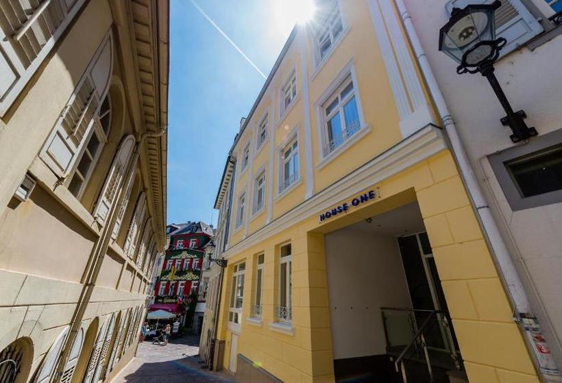 酒店 House One