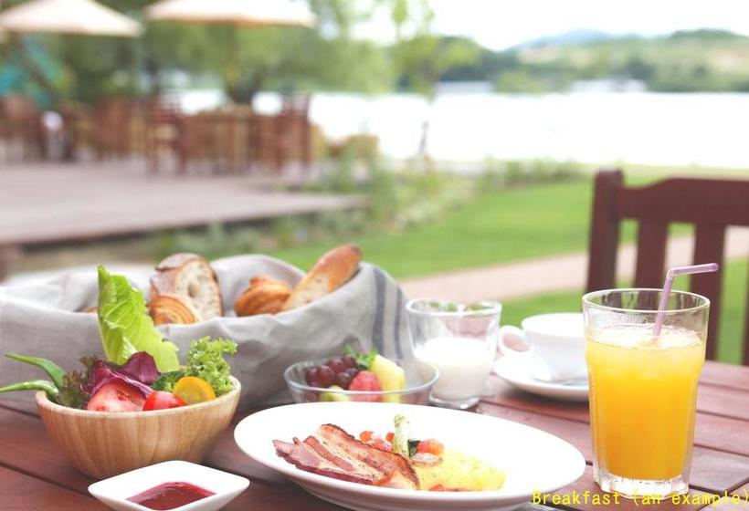 호텔 Lakeside Little White Flower