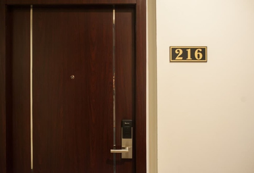 فندق Som O House