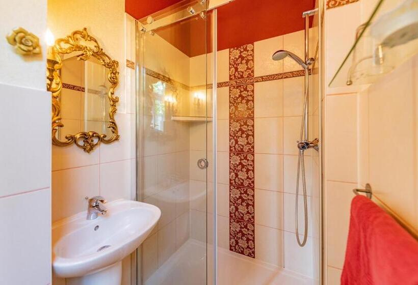 فندق Villa Rossek